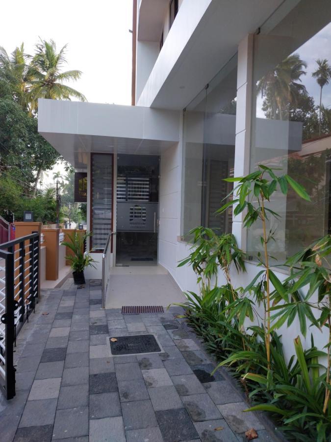 Hotel Mannat Residence Thiruvananthapuram Extérieur photo